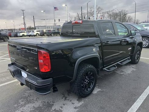 Used 2022 Chevrolet Colorado Z71 w/ Z71 Midnight Edition image 3