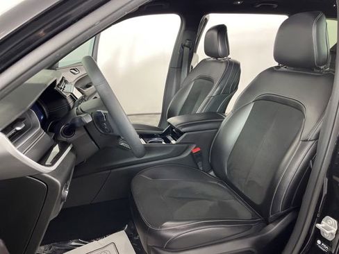 Used 2023 Jeep Grand Cherokee L Laredo RWD image 19