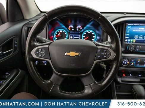 Used 2022 Chevrolet Colorado LT w/ LT Convenience Package image 6