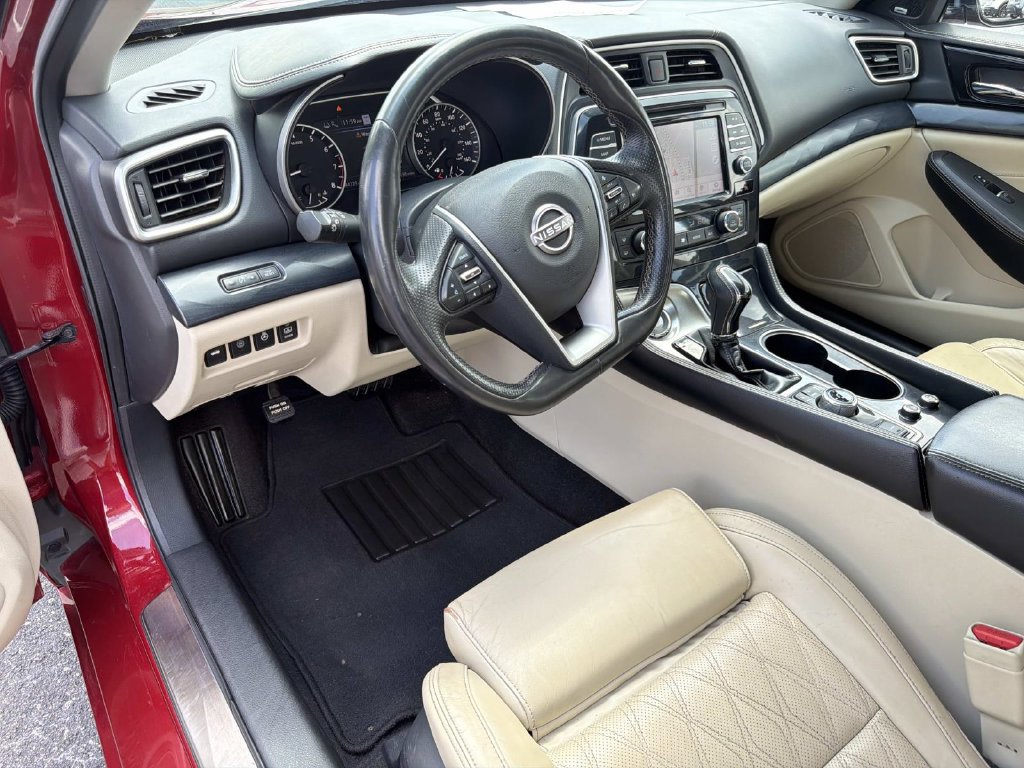 Used 2023 Nissan Maxima Platinum w/ Sport Mat Group FWD image 23