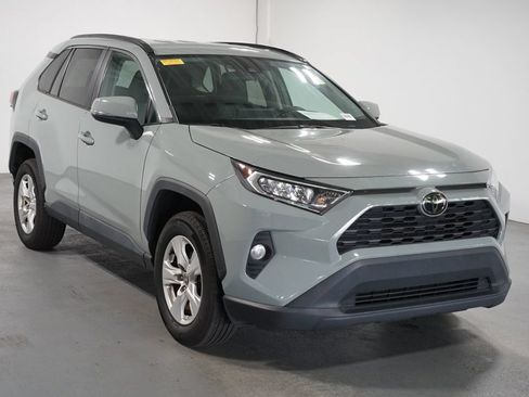 Used 2021 Toyota RAV4 XLE FWD image 3