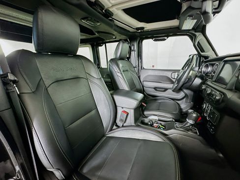 Used 2023 Jeep Wrangler Sahara w/ Cold Weather Group image 30