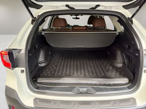 Used 2022 Subaru Outback Touring XT AWD/4WD image 37