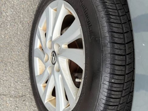 Used 2013 MAZDA MAZDA3 i Touring image 32