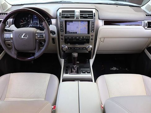 Used 2018 Lexus GX 460 Premium AWD/4WD image 24