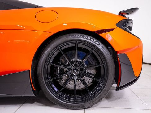 Used 2020 McLaren 600LT Spider image 16