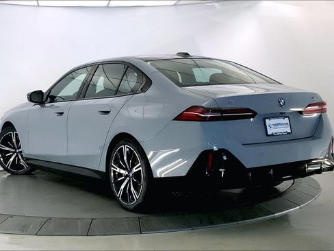 Certified 2025 BMW i5 M60 AWD/4WD image 10