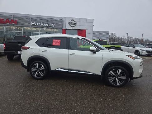 Certified 2023 Nissan Rogue SL w/ SL Premium Package image 8