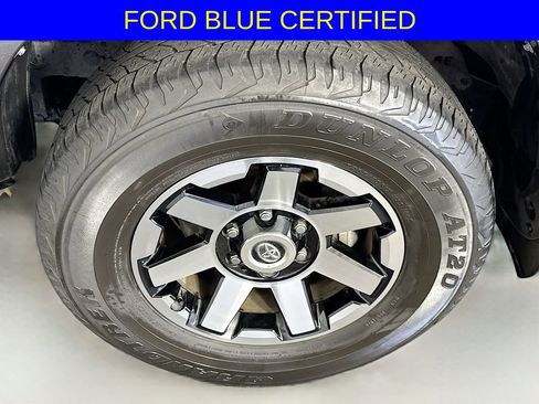 Used 2022 Toyota 4Runner TRD Off-Road Premium image 30