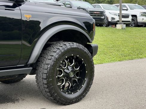 Used 2023 Ford Bronco Badlands AWD/4WD image 12