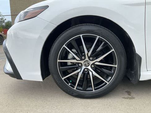 Used 2023 Toyota Camry SE w/ Convenience Package FWD image 13