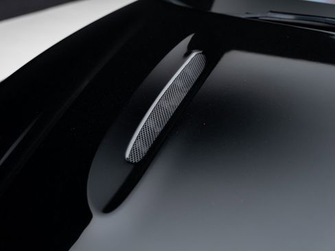 Used 2021 Aston Martin DBX image 13