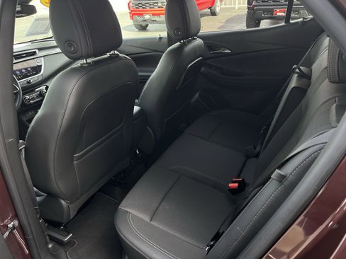 Used 2022 Buick Encore GX Select image 10