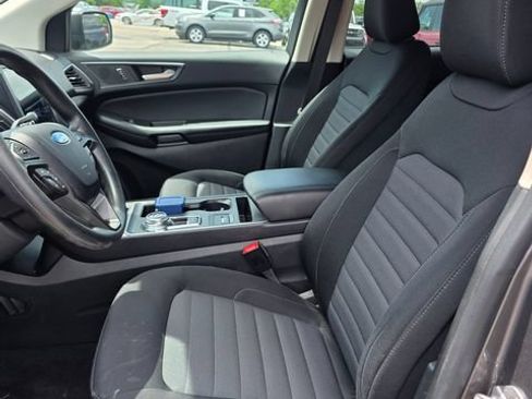 Used 2023 Ford Edge SE AWD/4WD image 5