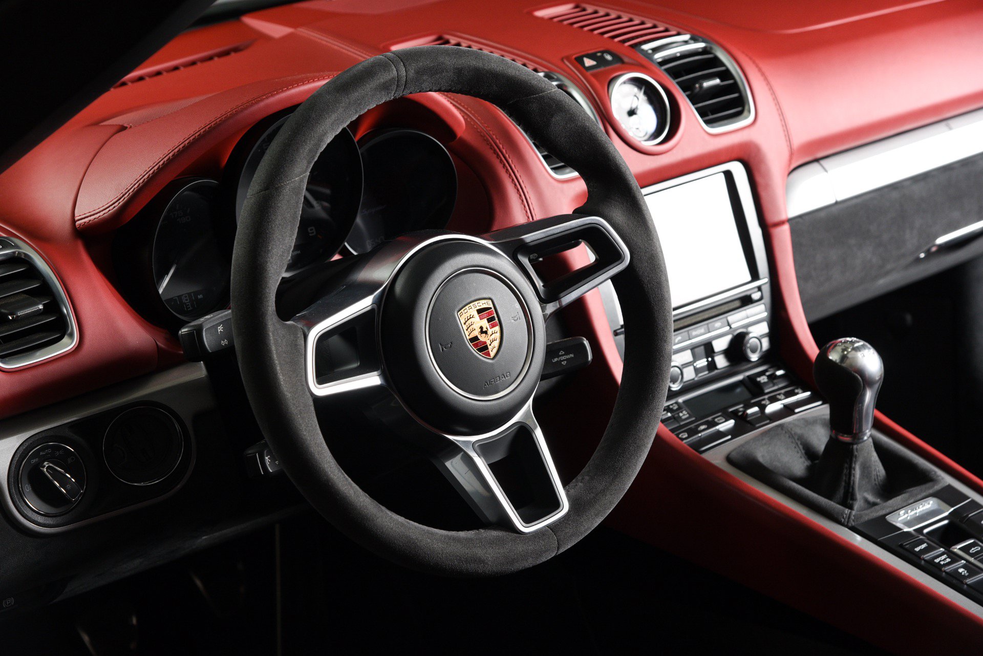 Used 2016 Porsche Boxster Spyder RWD image 4