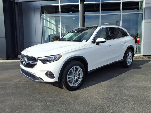 Certified 2026 Mercedes-Benz GLC 300 4MATIC image 2