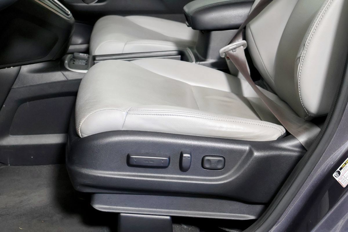 Used 2015 Honda CR-V Touring image 21