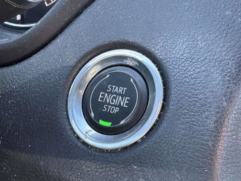 Certified 2022 Cadillac XT4 Luxury w/ Cold Weather Package image 14