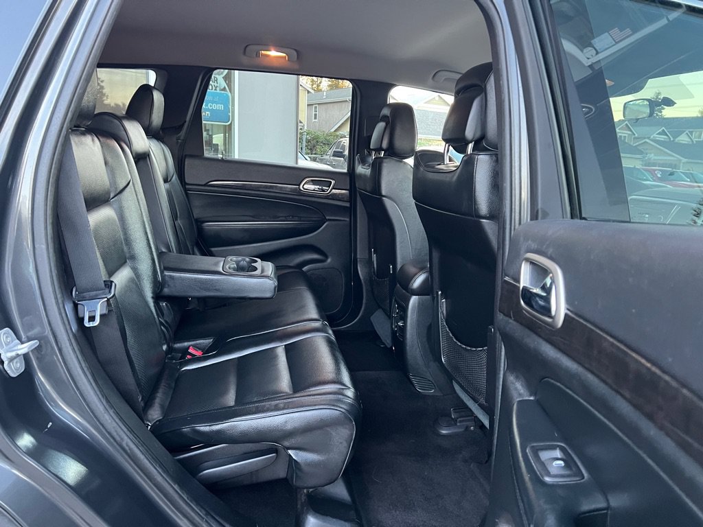 Used 2011 Jeep Grand Cherokee Laredo AWD/4WD image 16
