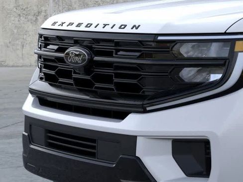 New 2025 Ford Expedition Platinum w/ Stealth Performance Package image 17