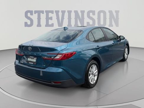 Used 2025 Toyota Camry LE AWD/4WD image 5