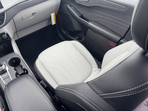 New 2026 Ford Escape Platinum w/ Premium Technology Package image 9