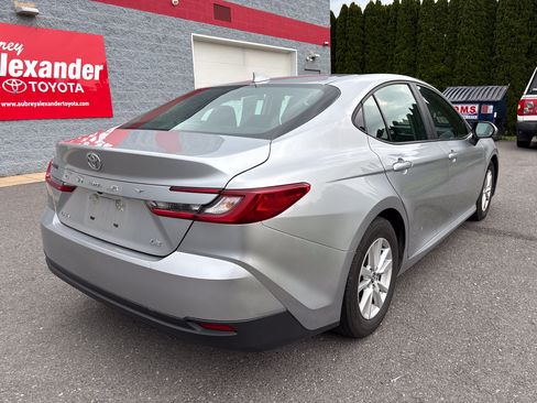 Certified 2025 Toyota Camry LE FWD image 3