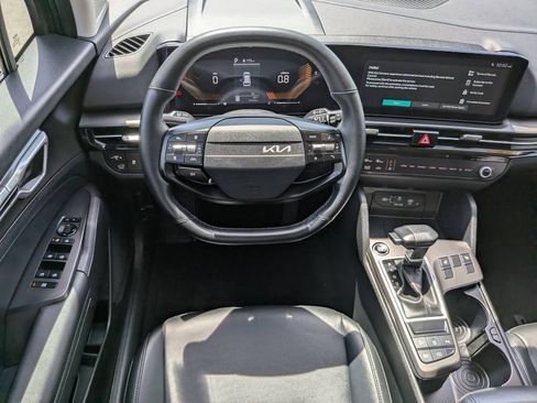 Certified 2026 Kia Sportage EX FWD image 16