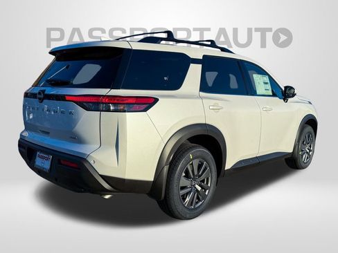 New 2025 Nissan Pathfinder SV image 6