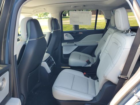New 2026 Lincoln Aviator Reserve AWD/4WD image 23