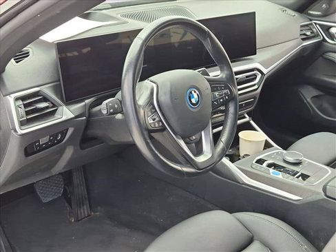 Used 2023 BMW i4 eDrive35 RWD image 9