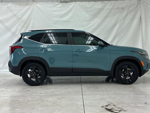 New 2026 Kia Seltos EX FWD image 3