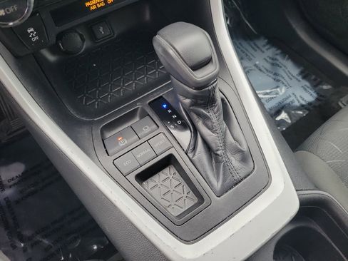 Certified 2021 Toyota RAV4 XLE image 27