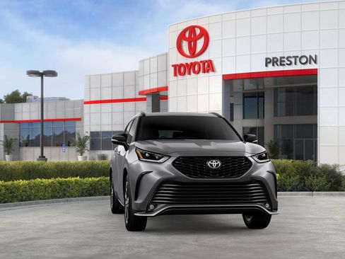 New 2026 Toyota Highlander XSE image 18