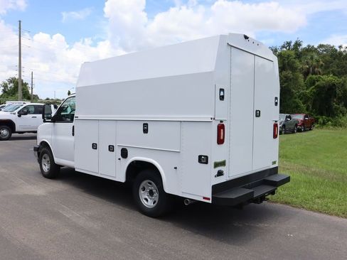 New 2025 GMC Savana 3500 w/ Power Convenience Package image 4