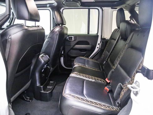 Used 2021 Jeep Wrangler Unlimited Sahara AWD/4WD image 19