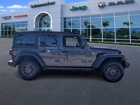 Used 2024 Jeep Wrangler Sport S image 8