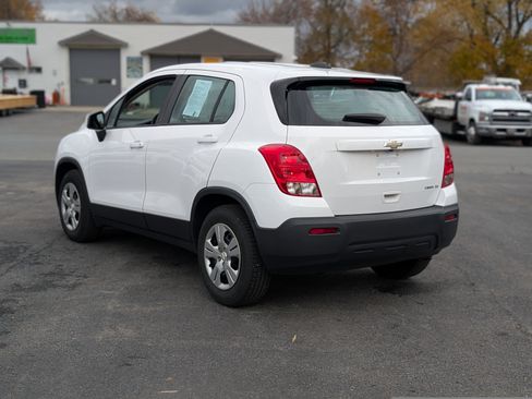 Used 2016 Chevrolet Trax LS image 9