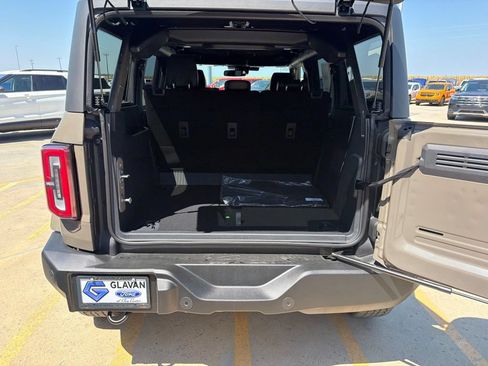 New 2026 Ford Bronco Outer Banks AWD/4WD image 23