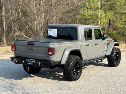 Used 2023 Jeep Gladiator Mojave w/ Cold Weather Group image 14