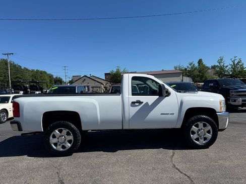 Used 2011 Chevrolet Silverado 2500 W/T w/ Snow Plow Prep Package AWD/4WD image 14