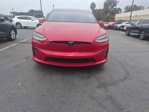 Used 2022 Tesla Model X image 3