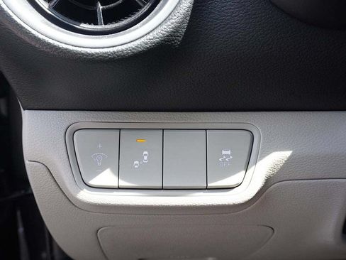 Used 2022 Kia Forte LXS w/ LXS Technology Package FWD image 37