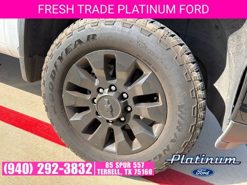 Used 2024 Chevrolet Silverado 2500 Custom w/ Custom Value Package RWD image 10