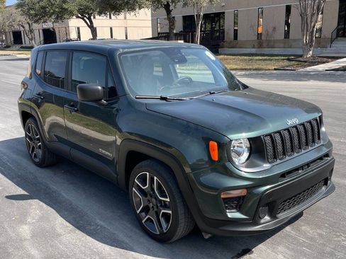 Used 2021 Jeep Renegade Sport image 2
