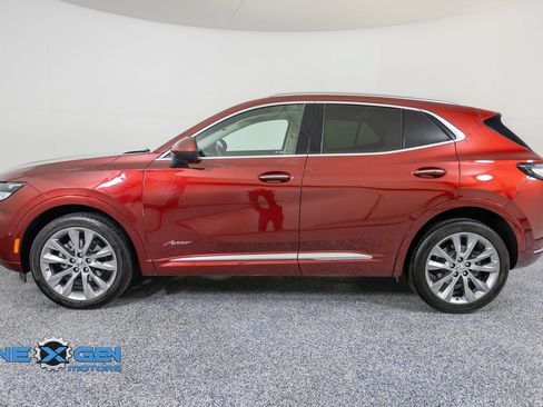 Used 2022 Buick Envision Avenir w/ Technology Package II FWD image 4