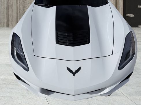 Used 2017 Chevrolet Corvette Stingray Coupe w/ Carbon Flash Badge Package image 10