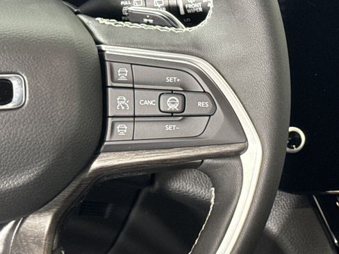 New 2026 Jeep Grand Cherokee L Limited AWD/4WD image 18