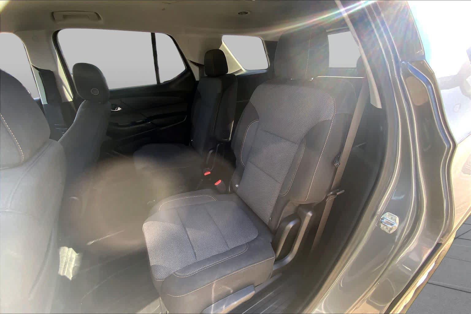 Used 2021 Chevrolet Traverse LT w/ LPO, Floor Liner Package AWD/4WD image 19
