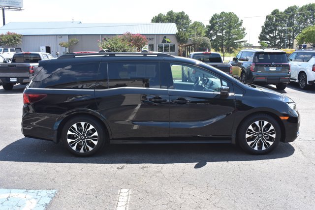 Used 2025 Honda Odyssey Elite image 4